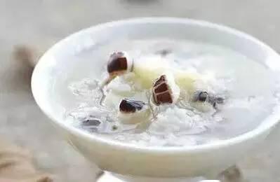 『发出的』宝宝发出的积食信号你能看懂多少？过度喂养危害大