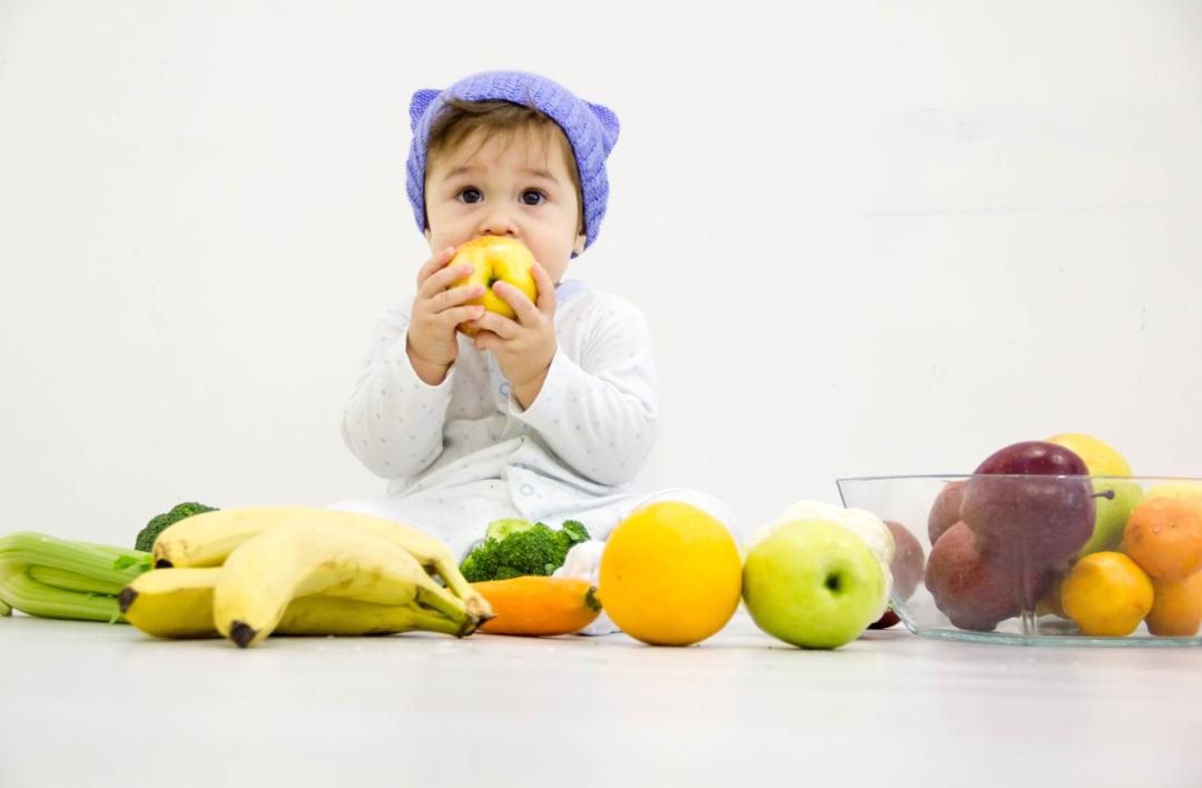 孩子■他反而懂得控制"?为什么我 "从不禁止孩子吃零食