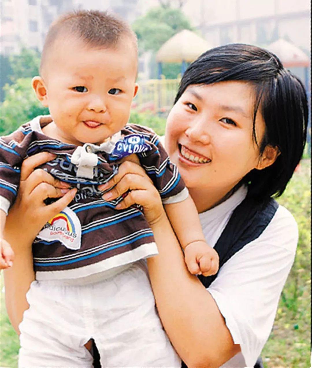【生死】她的朋友圈让无数人泪奔:这世上除了生死,都是小事35岁二胎妈妈查出胃癌晚期