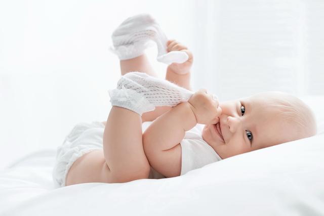「婴儿」忌口就能解决吗？宝妈不能忽视的湿疹注意事项宝宝湿疹反复发作