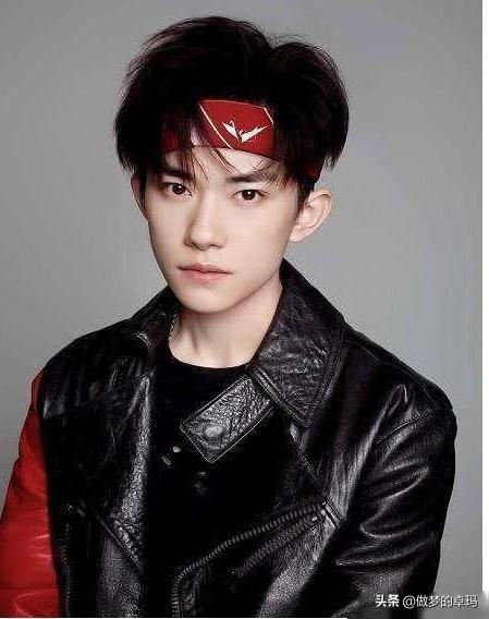 易烊千玺爸爸给他写的信 d173f259061540da84787994976b2f18.jpeg