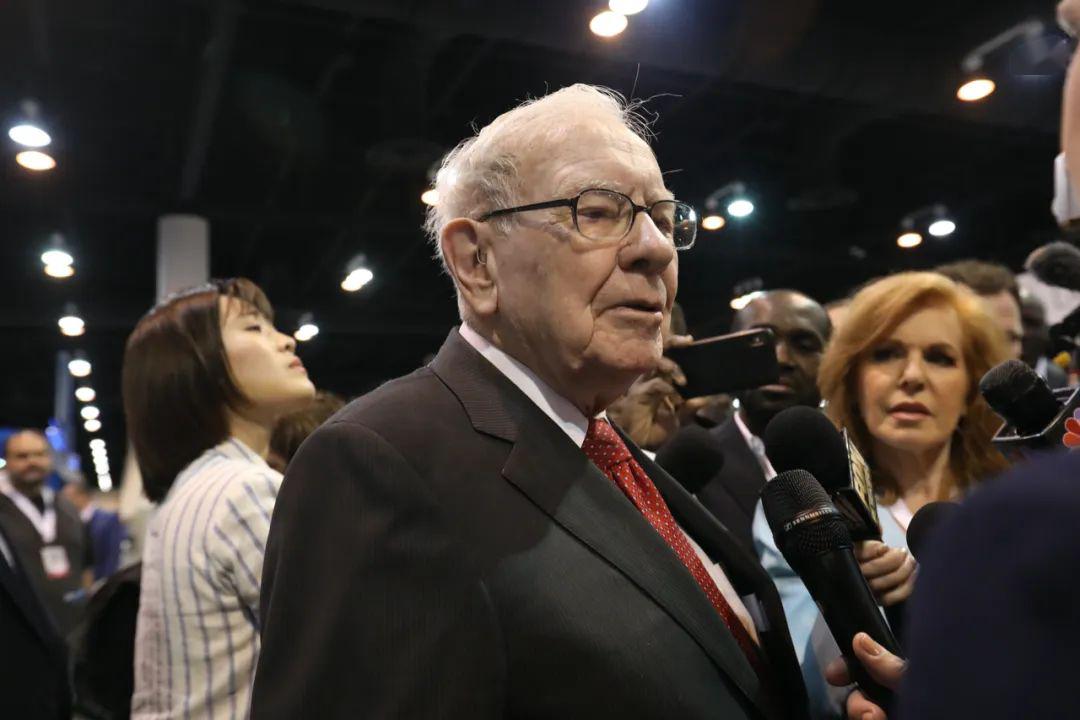 3500亿，巴菲特亏掉一个格力电器！