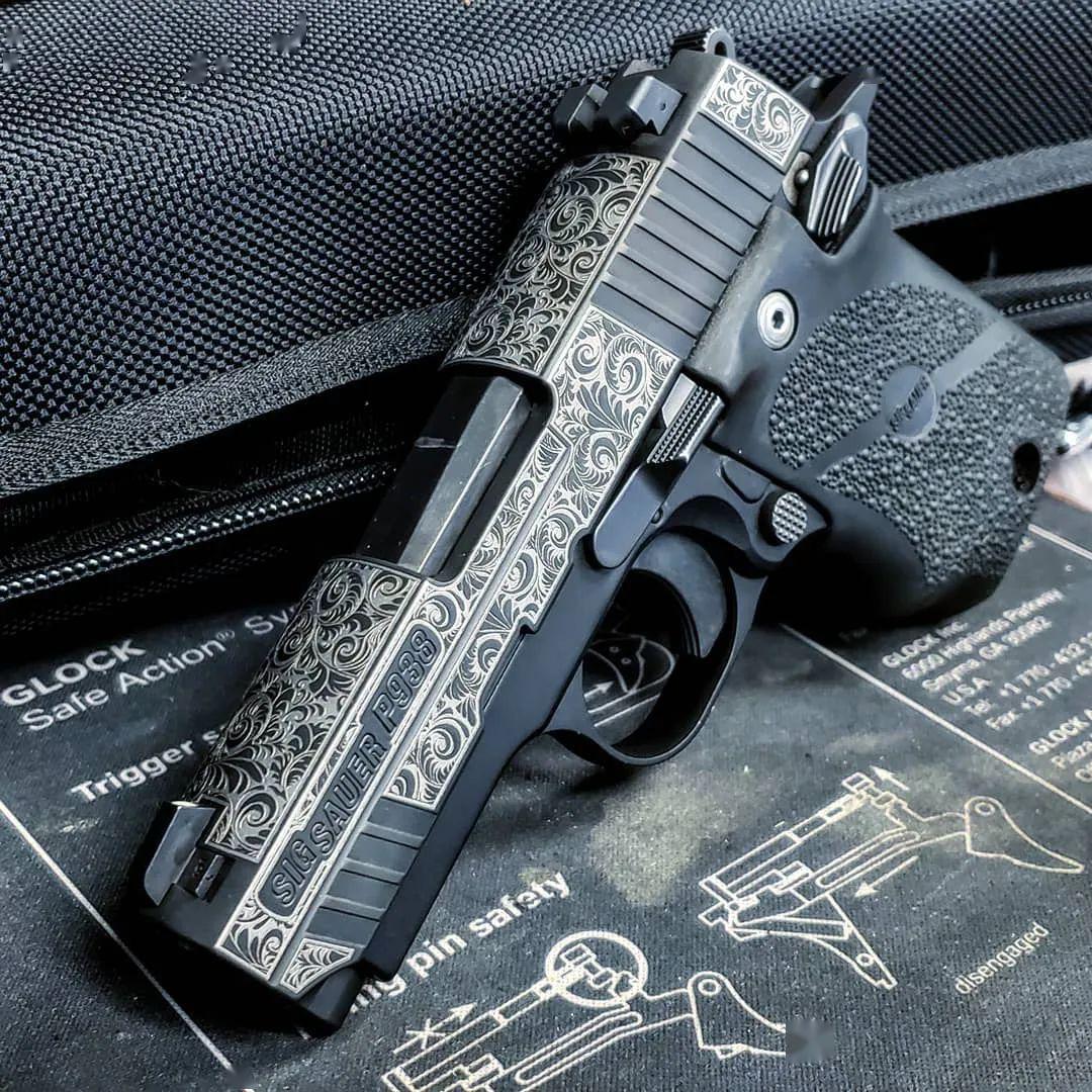 【sig p938图集】微型手枪打起来肯定不会太舒适 但是