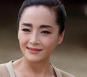 原创她是香港著名女演员,61岁仍然单身,对女儿的性向选择坦然以对