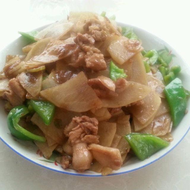 青椒土豆片炒肉