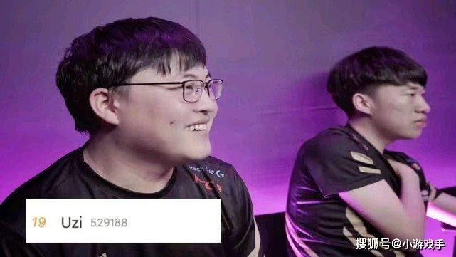 uzi最近直播动态 1745f2cd660f418b9a4aed2c9e200198.jpeg