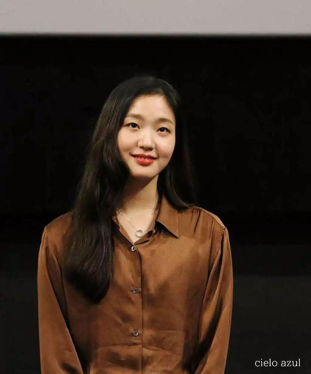 原创第二个人间香奈儿？长相一般却是韩国男神收割机，还靠穿搭红出圈