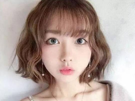 短卷发怎么打理好看时尚短发烫发造型颜值上升
