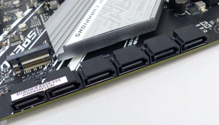 实用电竞主板华硕rogstrixz490agaming详细介绍