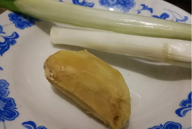 蘑菇要怎么洗怎么切 822801aae3814705badb67f8b8051fd7.png