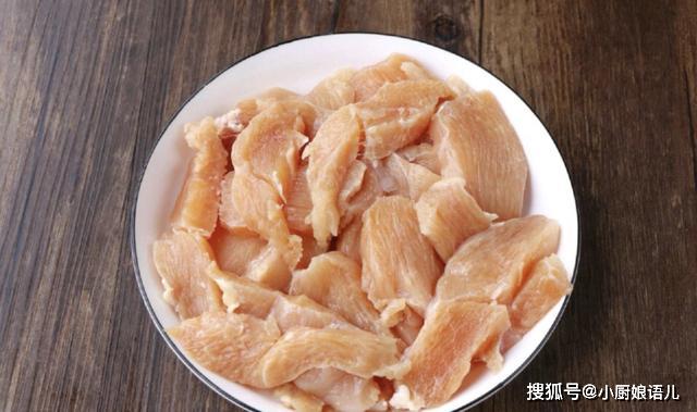 如何做低卡鸡胸肉 8be2fc7b61124fe2a753c3114b5b1130.jpeg