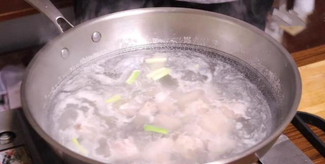 排骨汤做法最正宗做法 9b615fc3bcbf4858a087cfbacf720f47.png