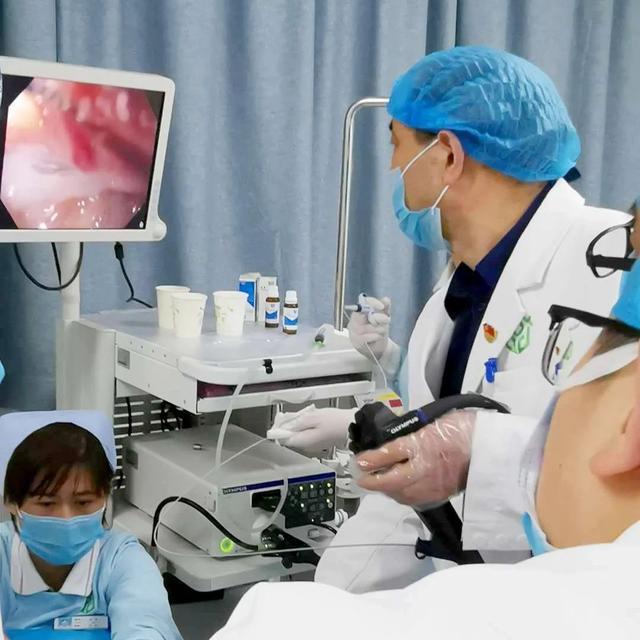 「异物」惊险！诸城1岁男童误吞两枚硬币……