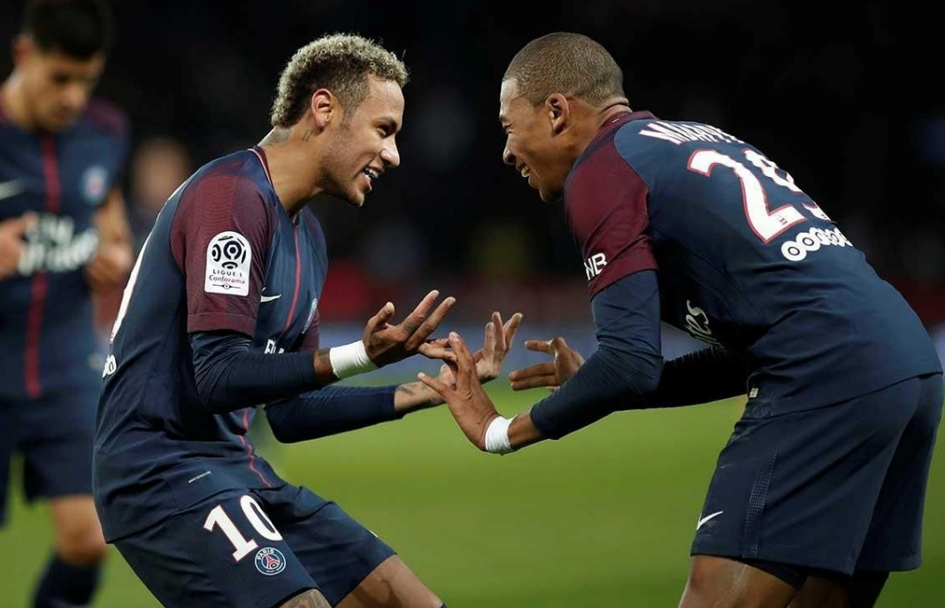 巴黎圣日耳曼姆巴佩续约 b581be4a743f4d5aa12c08b2134daf92.png