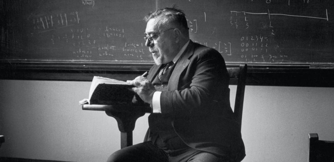 美国数学家诺伯特·维纳(norbert wiener,1894–1964)被认为是一个