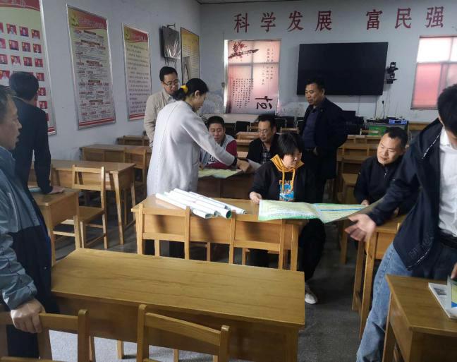 4月26日,柏乡县应急管理局副局长翟树辉带领开发区,各乡镇安监站工作