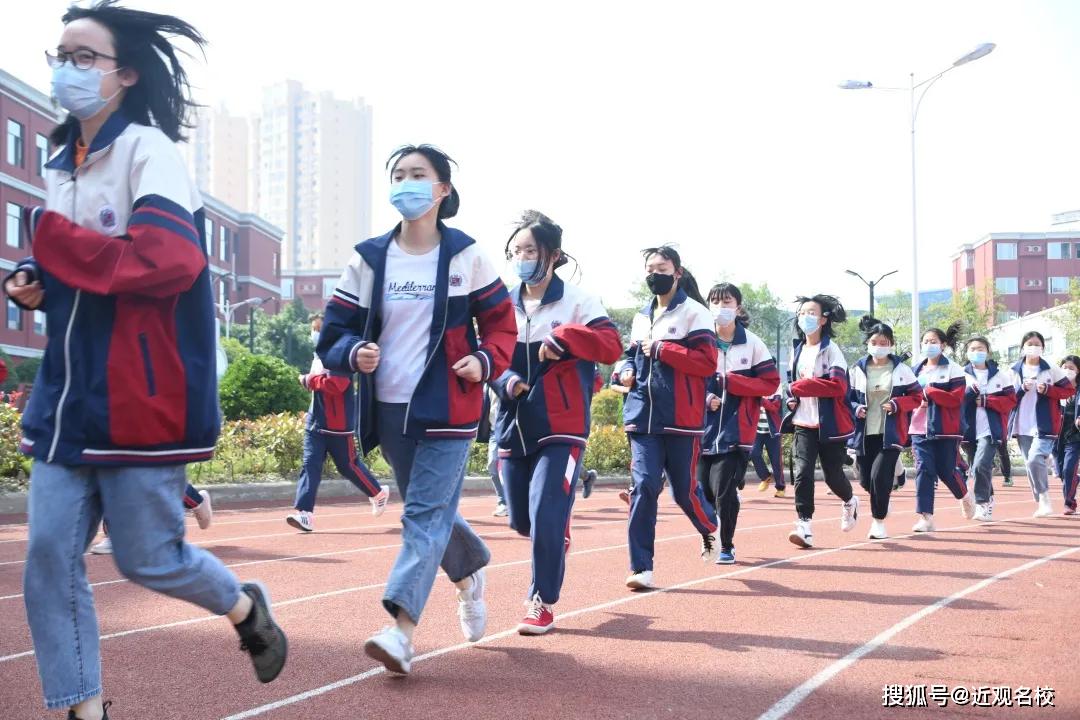 在交流中取长补短，在发展中互助前行！为学生提供最大程度的安全保障！