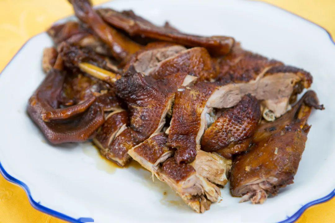 隐藏山林中の美食被发现▎这家店全靠天然环境绝味农家菜俘虏一众吃货