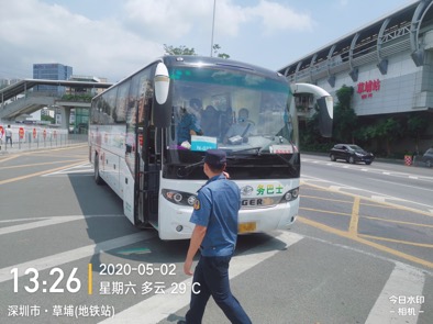 “上次他被查过”，执法人员对视一眼，深圳一