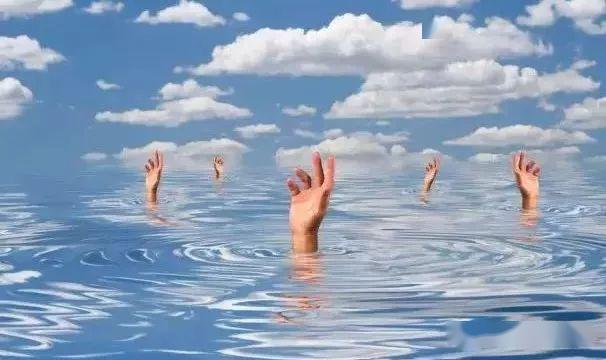 什么是溺水溺水是指口鼻浸没入水下而导致呼吸障碍的过程.