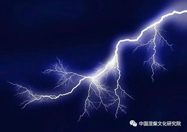 闪电新闻是哪里的 72dbe1c8f7ef4feaa5e065bd75c268c6.jpeg