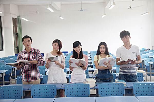 『答案』毕业后真的就比三本大学的学生强吗？答案很现实211大学的学生