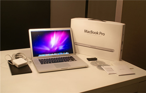 原创苹果的13寸新款macbook pro悄然上市,除了键盘外几乎无亮点