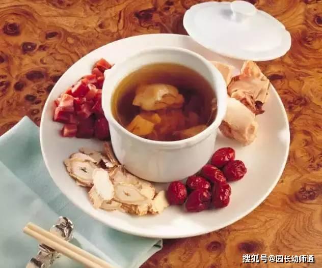 #草莓#孩子咳嗽时，这八种食物不要给孩子吃！春夏交替