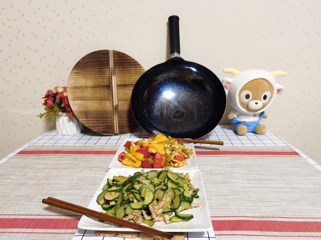 【铁锅】小米上架新品，网友:母亲节送父母物理不粘