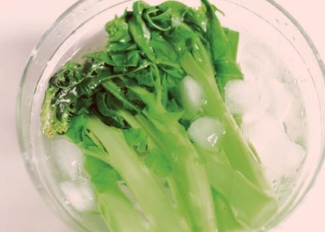 莴苣叶子怎么煮 d08eecd18baf43939563ea4e175d3b9c.jpeg