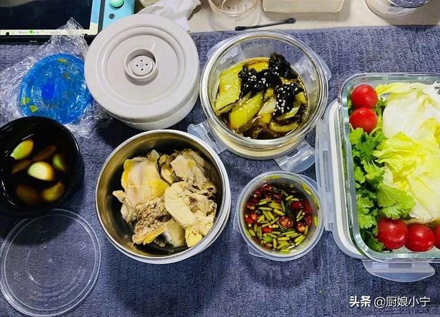怎么做减肥餐效果好 261a6b36ce3f4f078690e41aa5918bff.jpeg