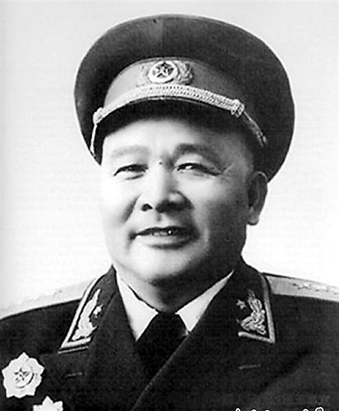 他堪称最高风亮节的开国大将,数次让贤,还曾想推掉大将军衔