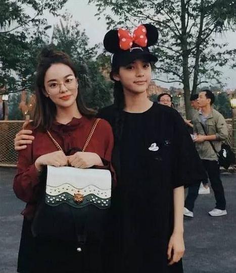 看了网红与明星合影，你就明白网红为什么不能