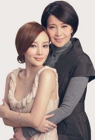 原创明星母女合照谁更美刘诗诗母女气质俱佳刘亦菲母女仙气飘飘