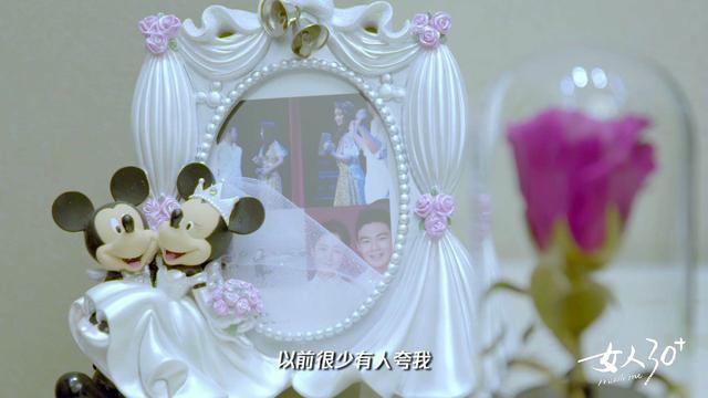 曾因相貌被质疑，44亿女主马丽嫁小11岁老公，升