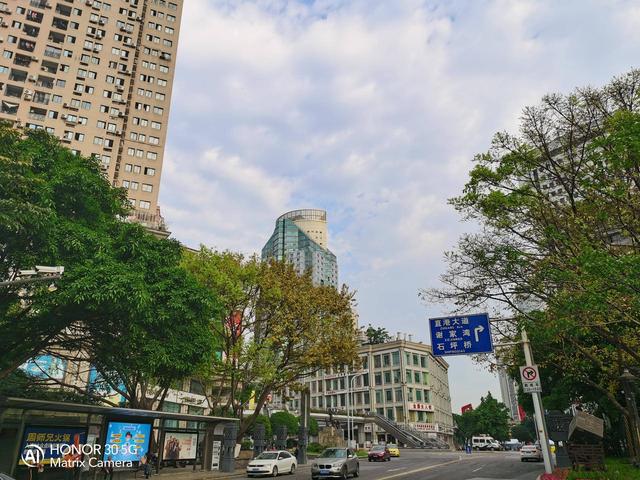 荣耀30上手综合测评：50倍潜望式长焦+旗舰性能