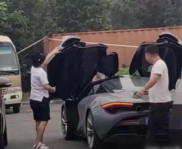 郭麒麟开豪车却舍不得雇保姆，精打细算爱买特