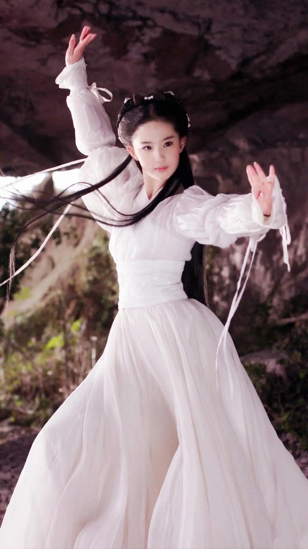 各版小龙女对比刘亦菲仙气方文芳柔美金庸最认可她