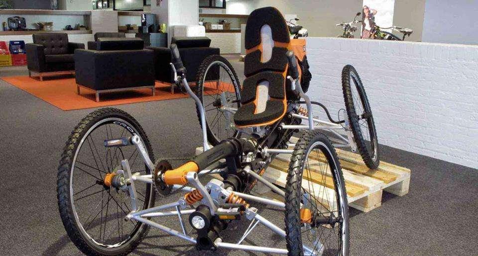 小型四轮山地自行车的设计机械结构设计模具数控工艺夹具