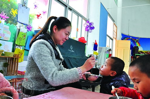 「脾胃」这4件事多给孩子做，保护孩子脾胃，让娃一年少生病立夏后