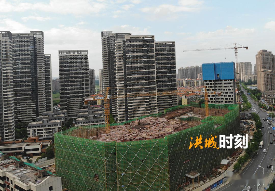 2018年7月南昌地铁万科时代广场商业综合体规划总平面图公示,项目也
