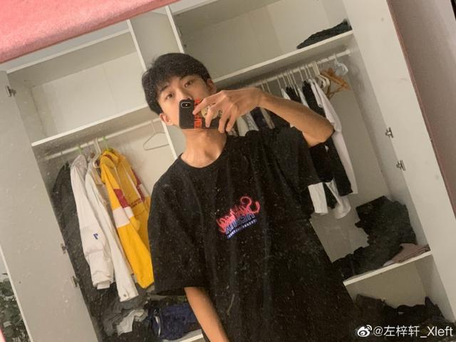 小叮当宣布离开rng虽不愉快但很感恩粉丝永远相信左梓轩
