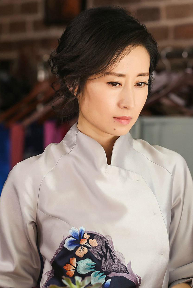 原创结束7年婚姻44岁刘敏涛活成女王中年叛逆的女人太狠了