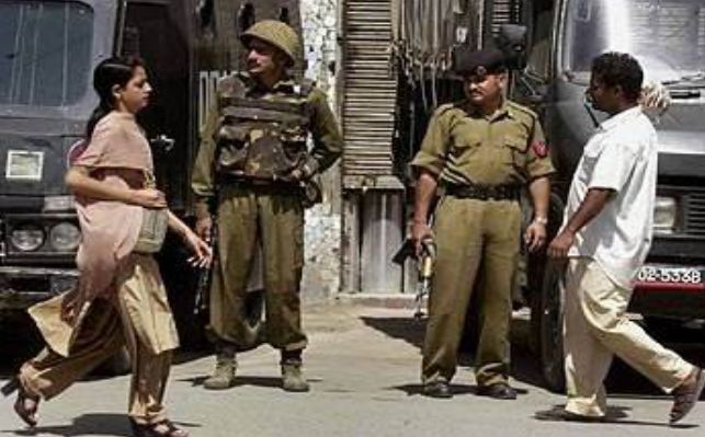 印巴在克什米尔大打出手，一座建筑物坑死五名