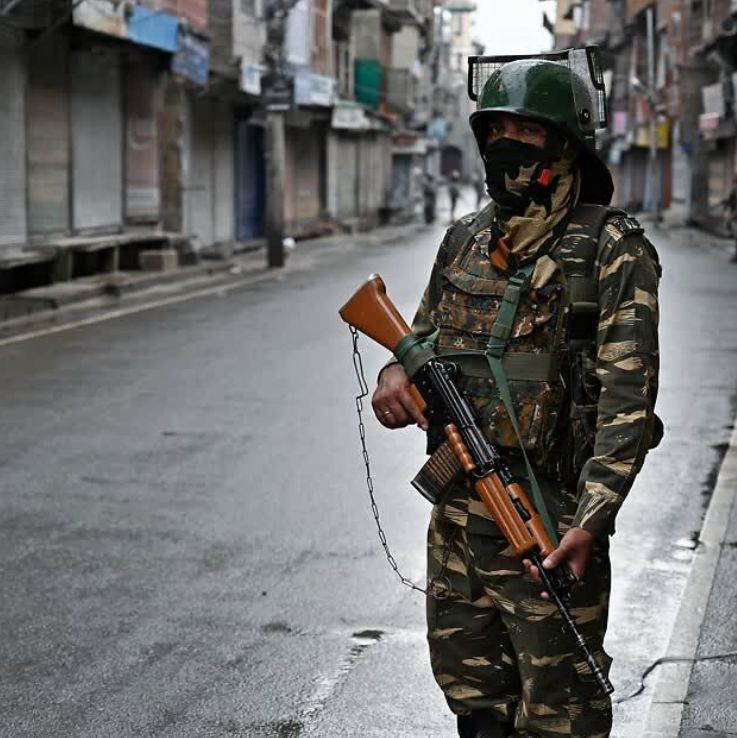 印巴在克什米尔大打出手，一座建筑物坑死五名