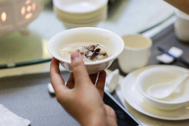 『宝宝』对孩子的好处不止一点点张文宏教授：分餐制饮食习惯应保留