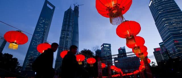 美国经济存在着庞氏骗局，数千位美国富人迁移