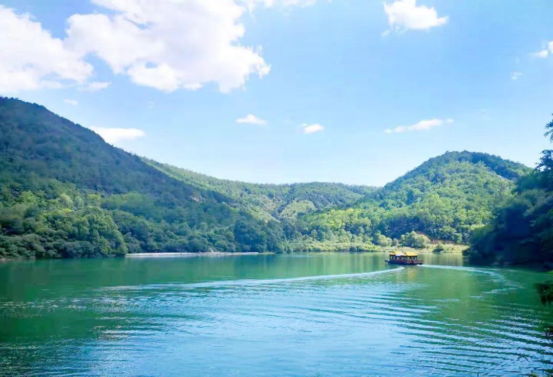 景区地址:彬州市水口镇侍郎湖景区 侍郎湖 走 起来!