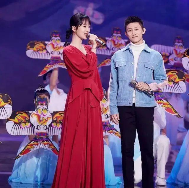 此前,张一山有过"绯闻女友"宋妍霏,杨紫有过官宣男友秦俊杰.
