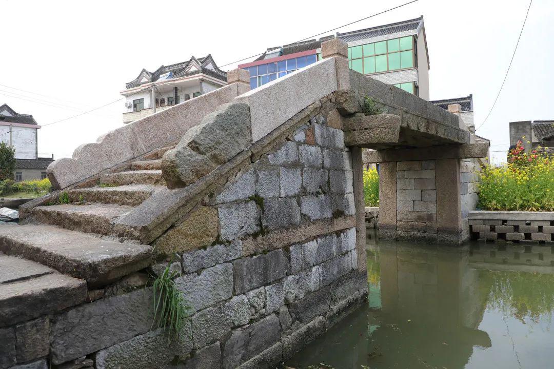 东乡族有多少人口_东乡族服饰图片(3)